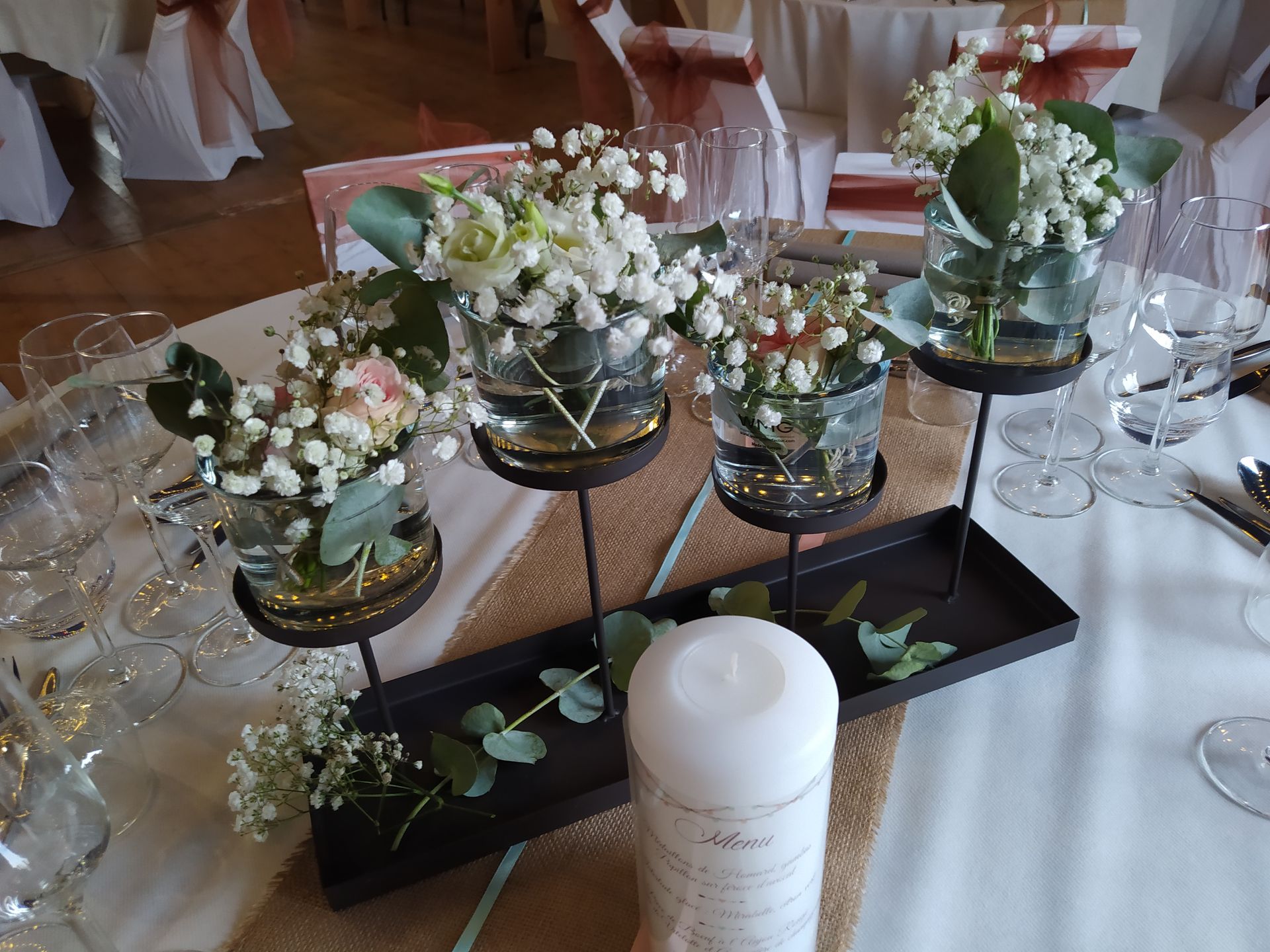 Mariage La Petinière centre de table bougeoire noir et composition florale