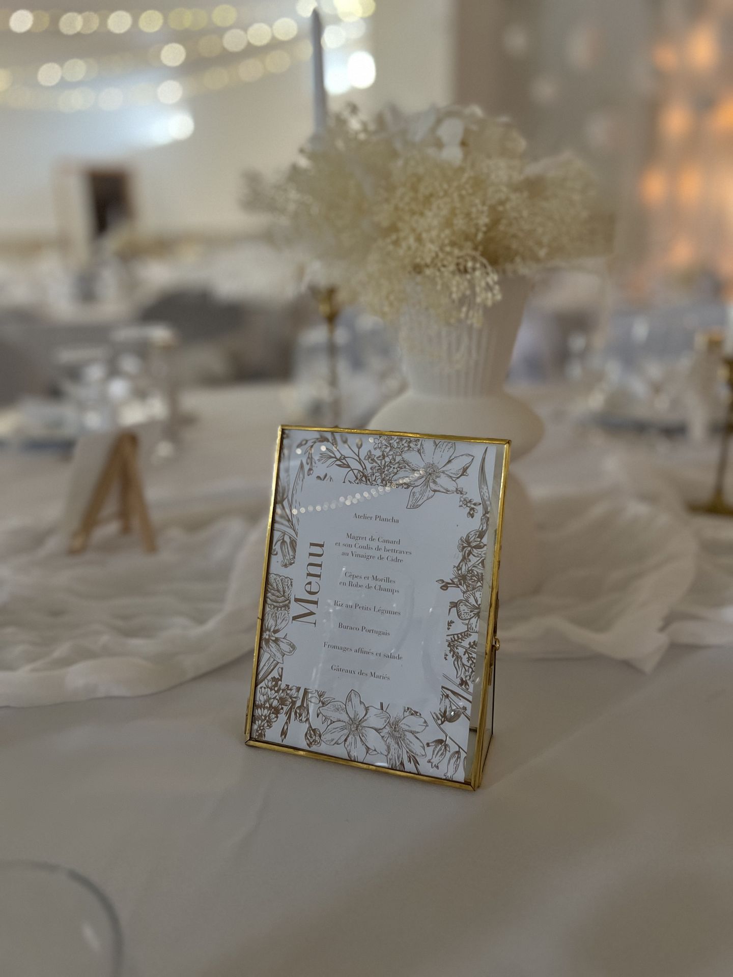Mariage La Séguinière Salle Le Bois Joli doré et blanc élégant chic tenture led