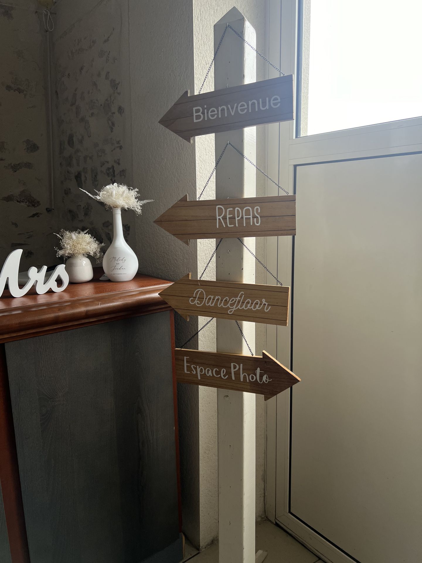 Mariage La Séguinière Salle Le Bois Joli doré et blanc élégant chic tenture led