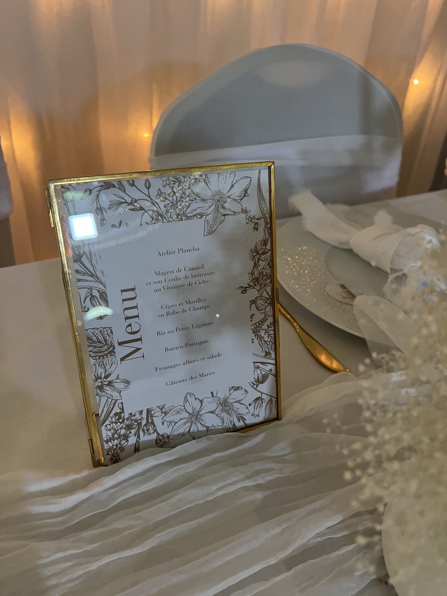 Mariage La Séguinière Salle Le Bois Joli doré et blanc élégant chic tenture led