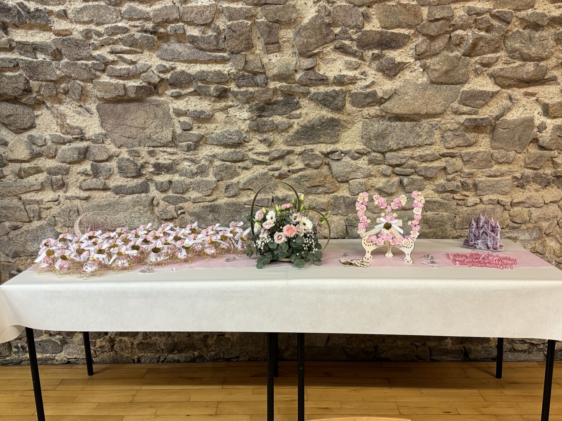 Mortagne sur Sèvre - Salle de la Cave ballon rose et blanc anniversaire baptême princesse