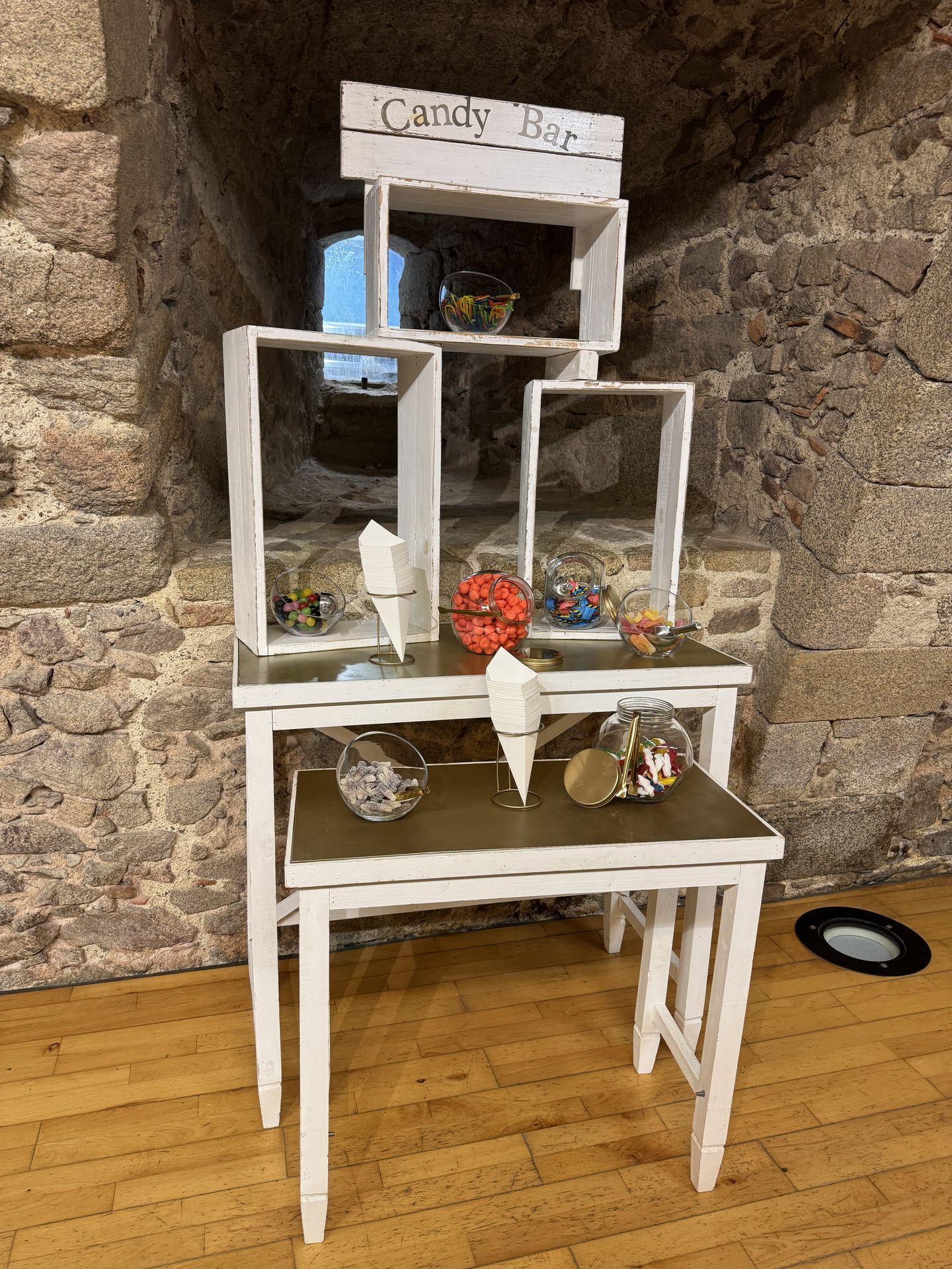 Mortagne sur Sèvre - Salle de la Cave ballon rose et blanc anniversaire baptême princesse candy bar bonbon