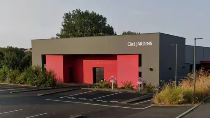 Saint Pierre des Echaubrognes Salle Cote Jardin