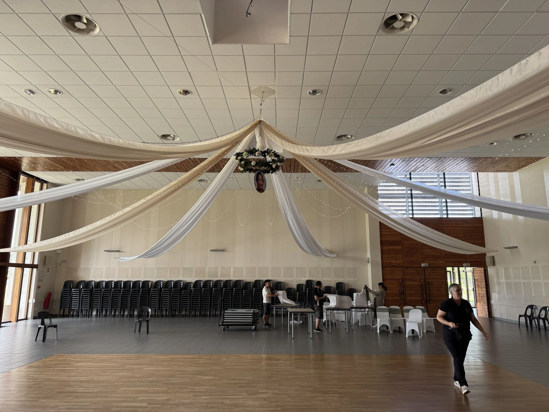 Anniversaire Le Puy St Bonnet decoration plafond