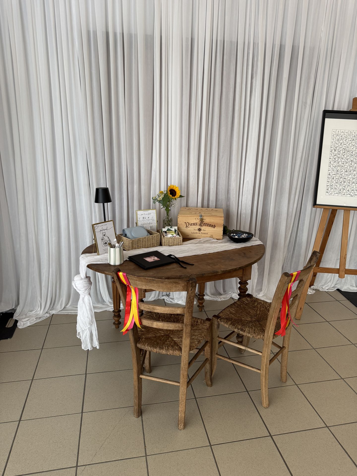 table cagnotte et livre d'or en bois coloré
