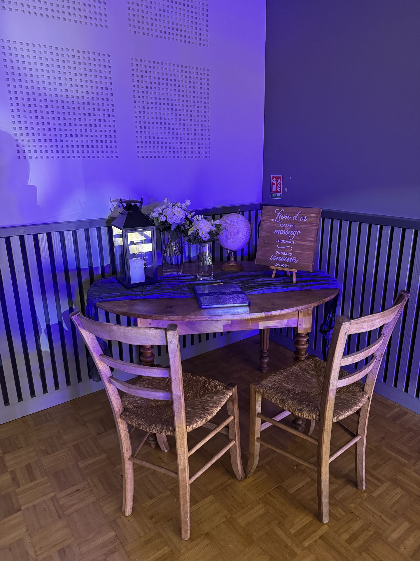 table cagnotte et livre d'or en bois
