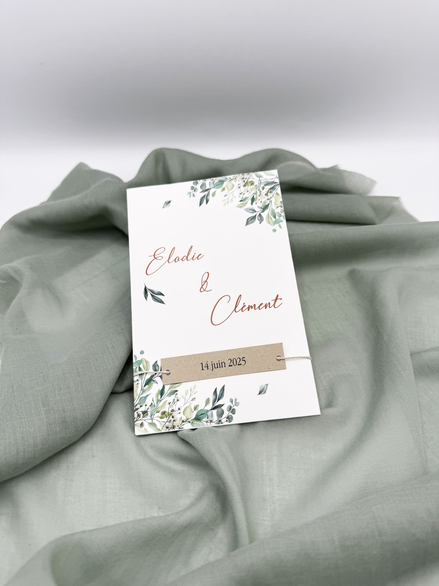 Faire part mariage vert sauge bordeaux craft eucalyptus