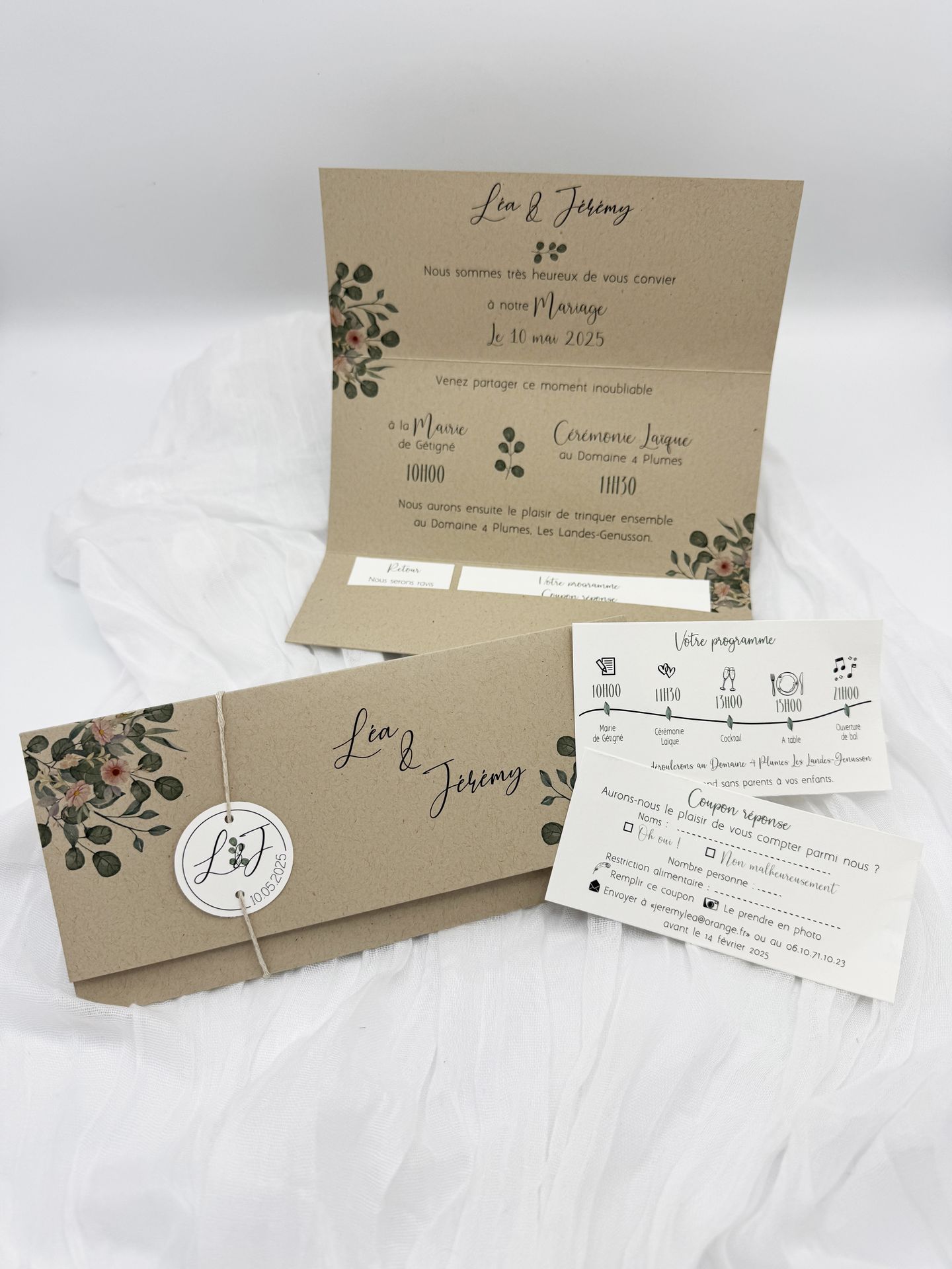 Faire part mariage craft blanc fleurs rose eucalyptus