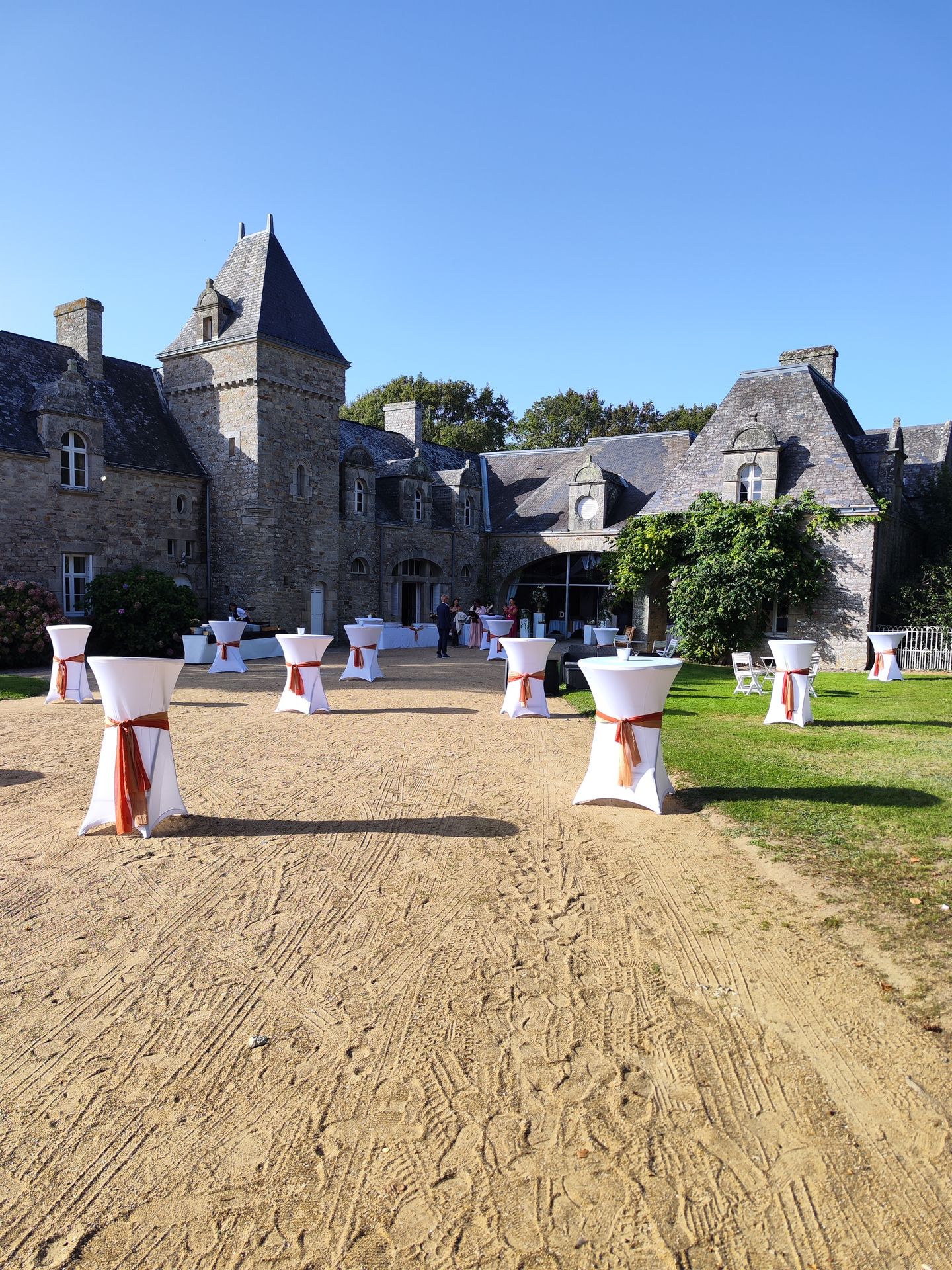 ion Mariage Château de la Bretonnière vin d'honneur mange debout
