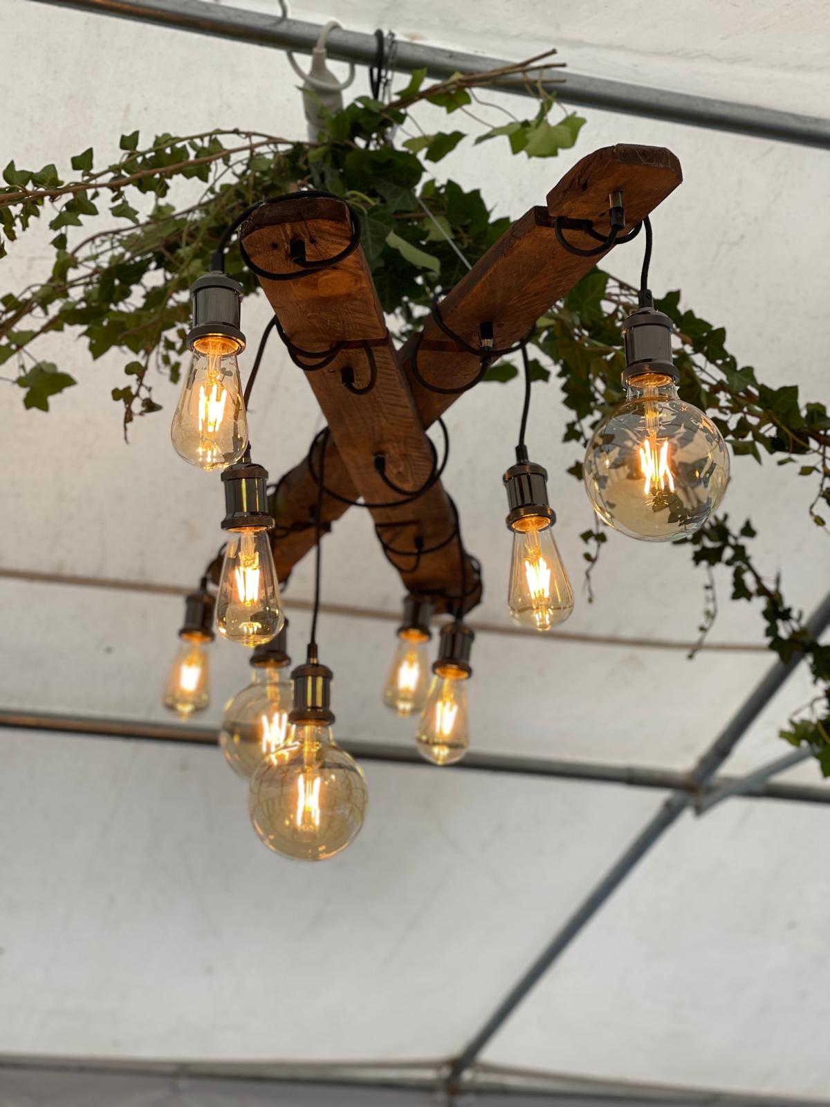 Mariage Ter'Anima lampe guirlande guinguette bois lière