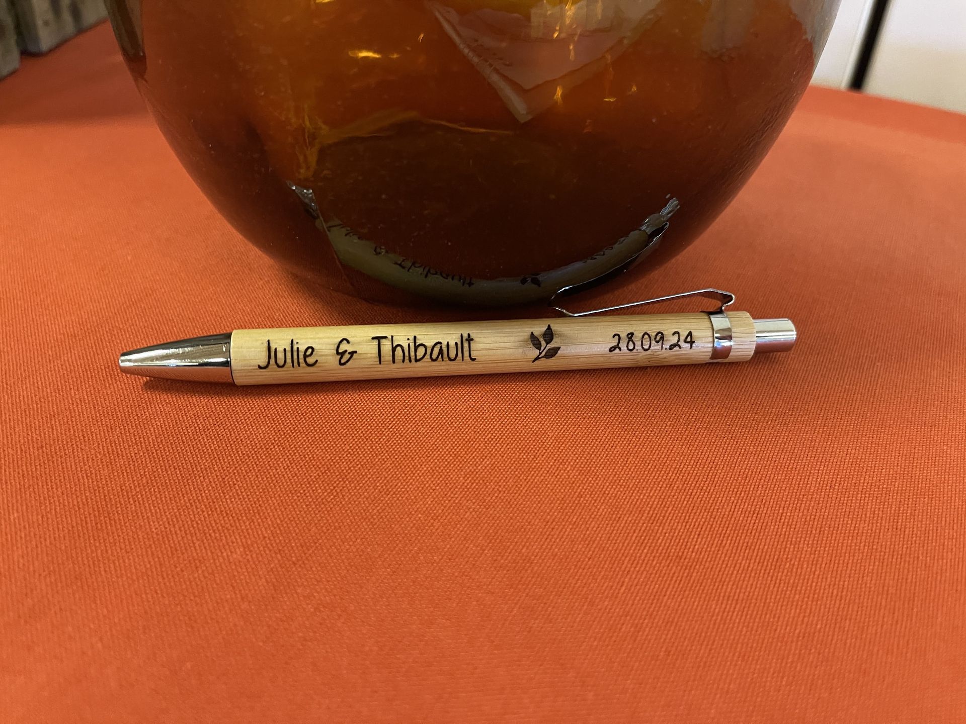 Mariage La Prairie  crayon en bois personnalisé et gravée