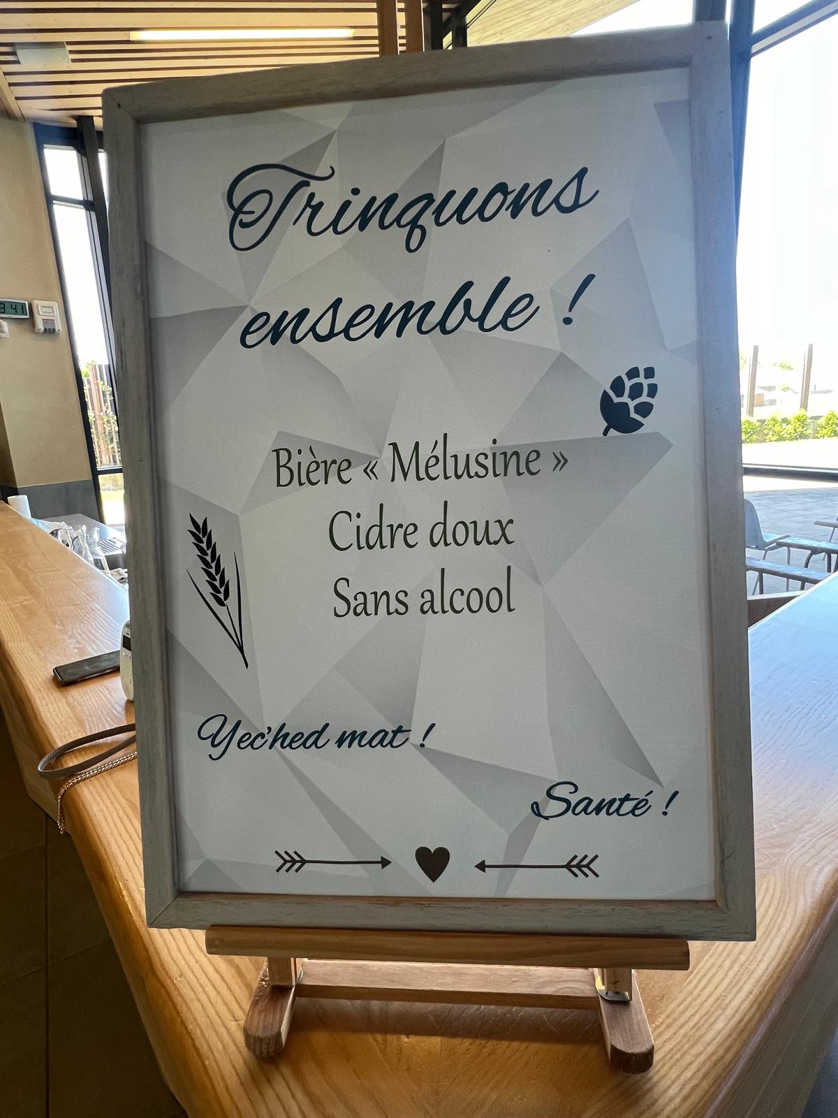 Mariage La Prairie affichage cadre argent boission