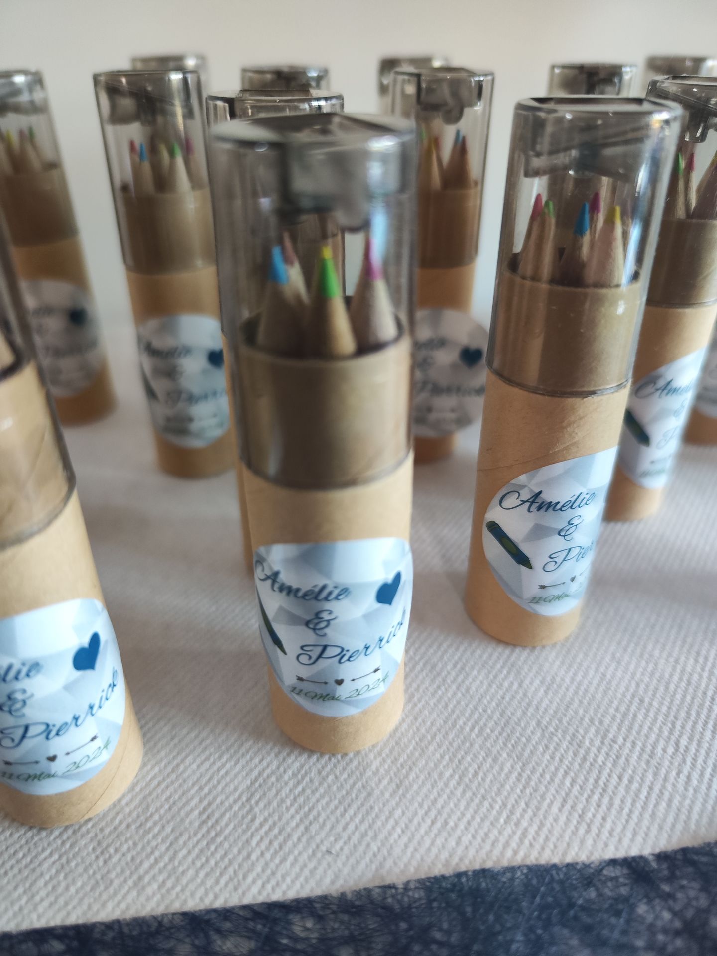 Mariage La Prairie espace coloriage pot de crayon personnalisé
