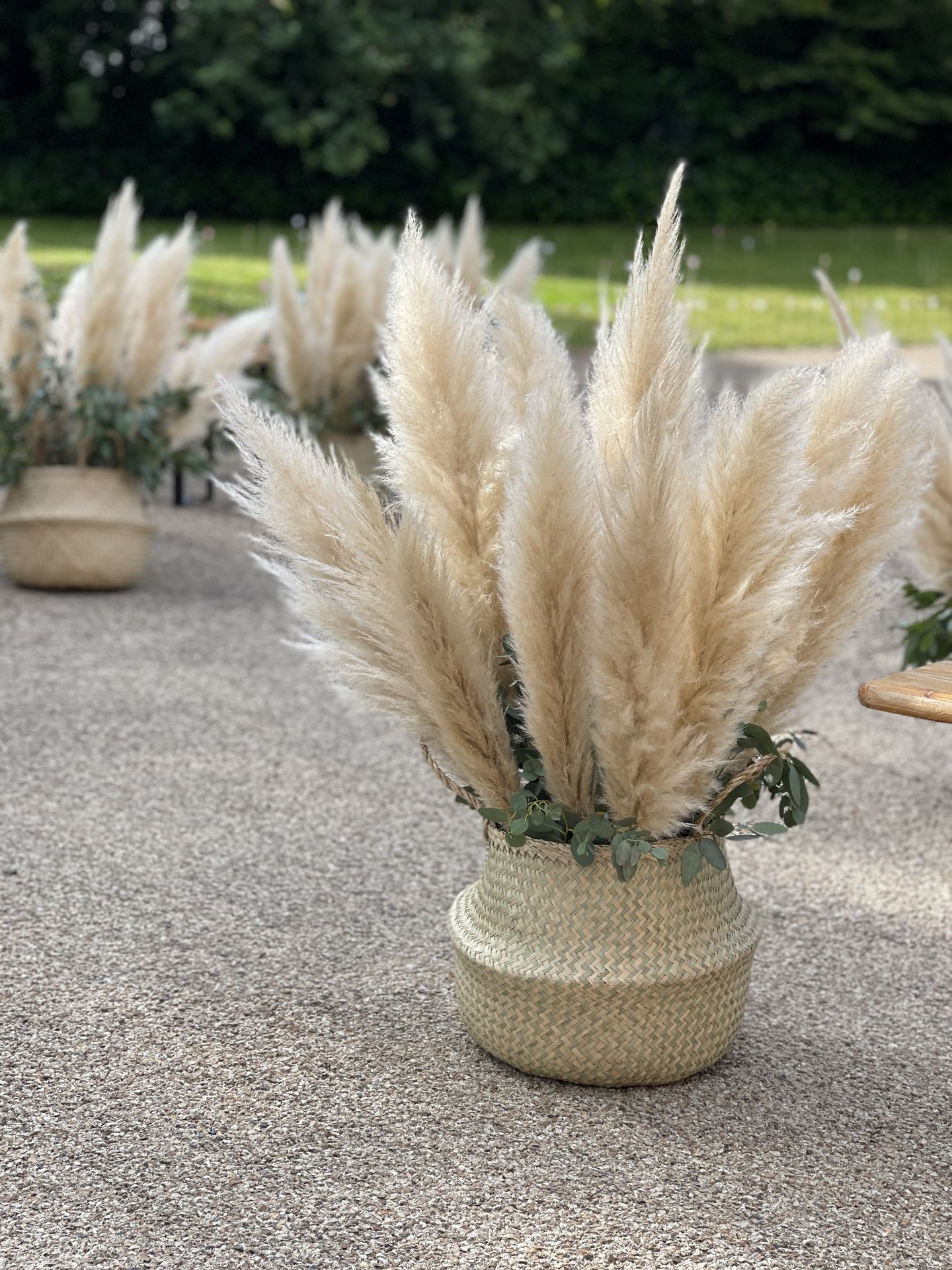 Mariage Vallée de la Roche sac en maille bouquet de pampas et feuillage