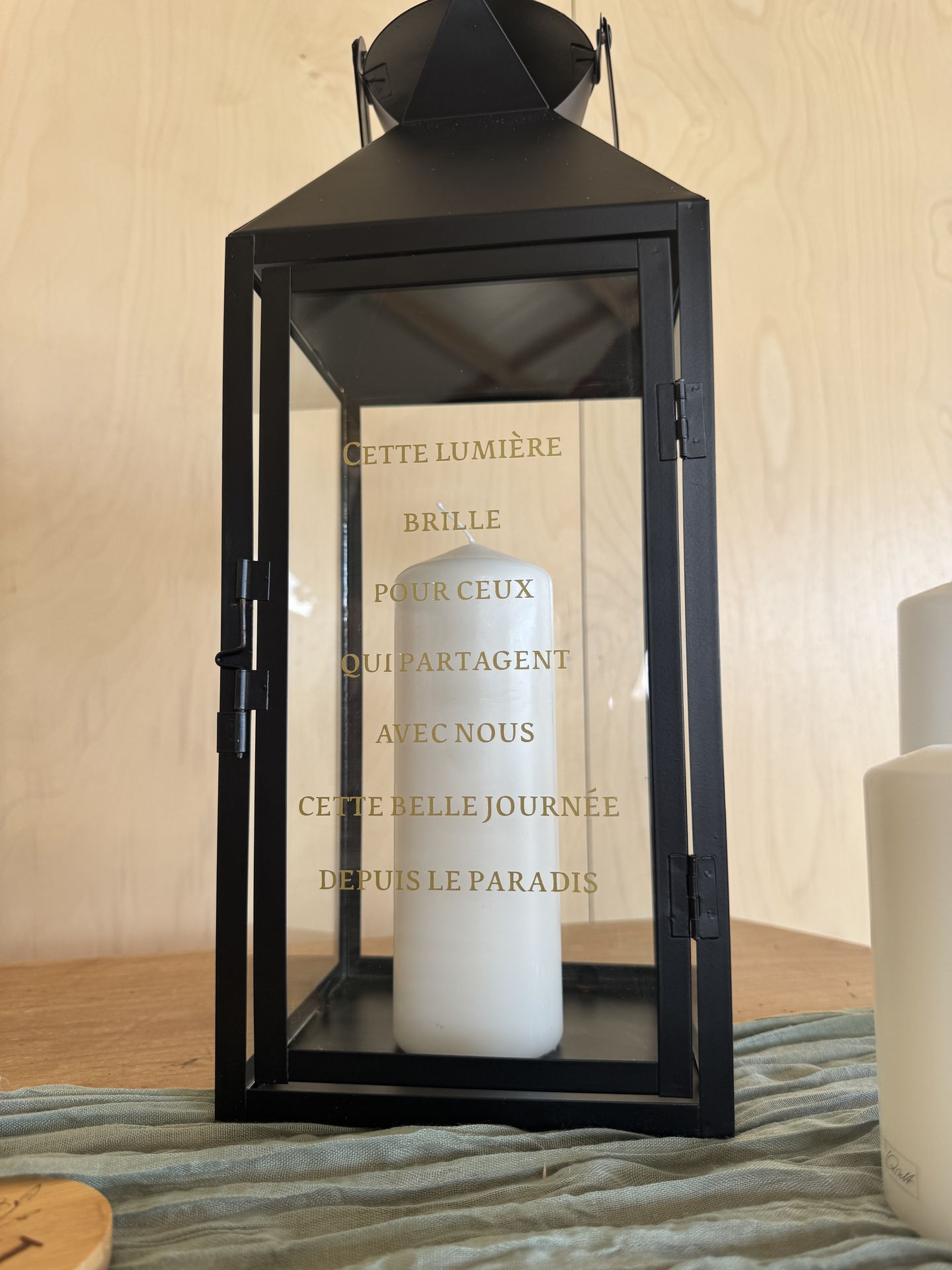 Mariage Domaine 4 Plumes lanterne noir bougie