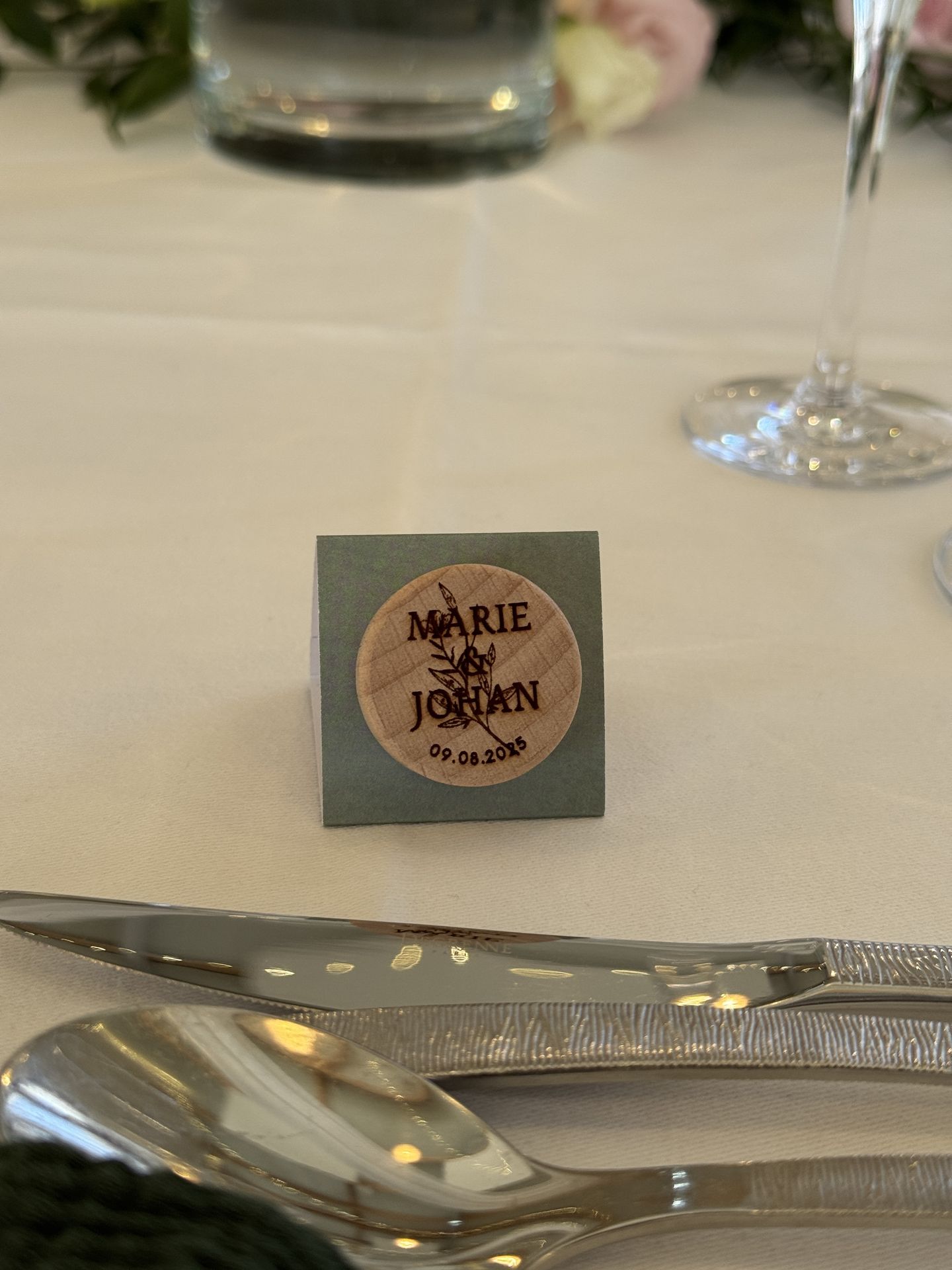 Mariage Domaine 4 Plumes bouchon de vin en bois personnalisé