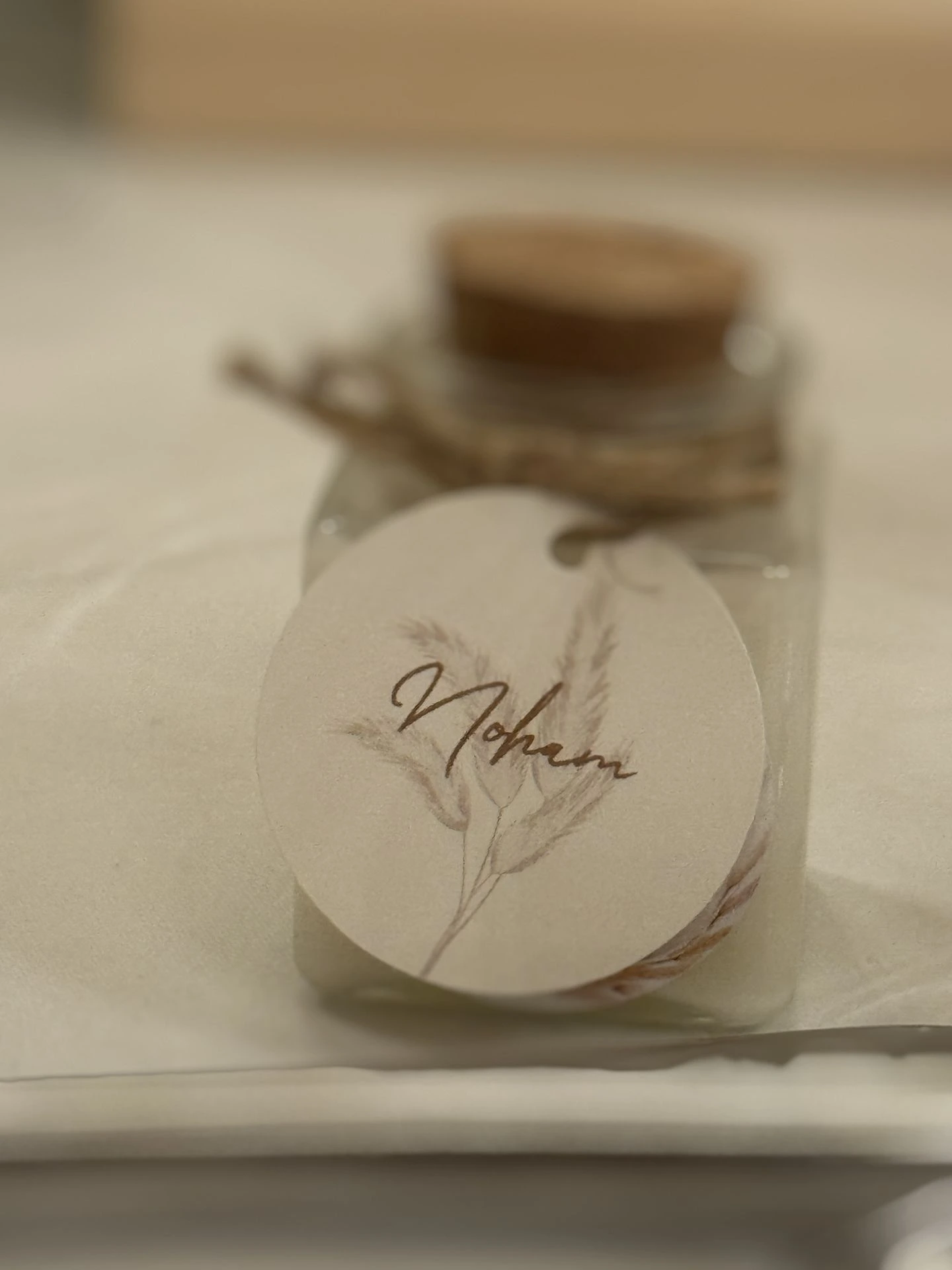 Mariage La Vallée de la Roche cadeaux invités bougies marque place