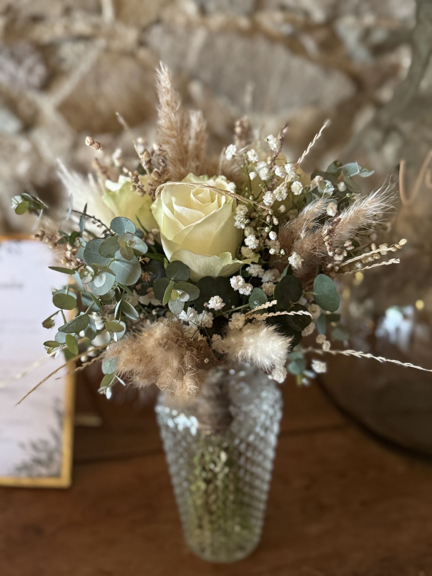 Mariage Domaine de Marin dame-jeanne personnalisé et vase fleurs