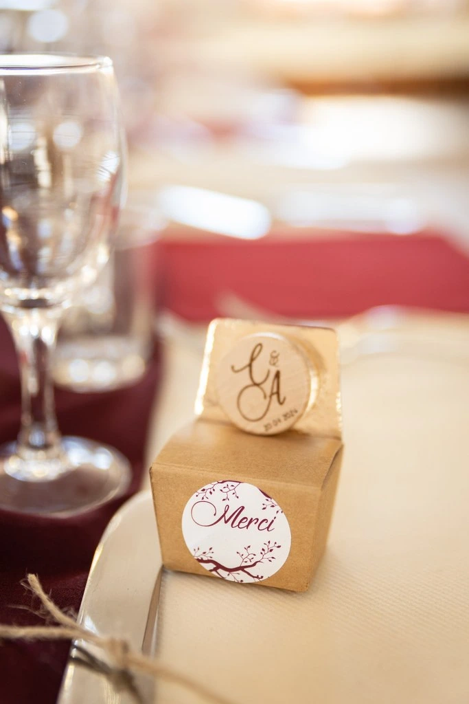 Mariage Domaine Delaunay cadeaux invités dragée et bouchon de vin