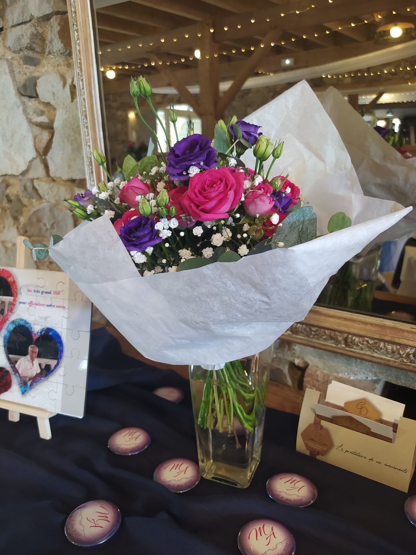 Mariage Domaine de Marin bouquet de marié fleurrs rose violette blanche feuillage