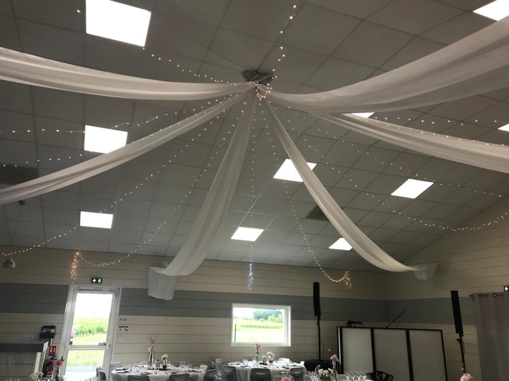 Mariage Le Fief du Vignoble plafond tentures leds
