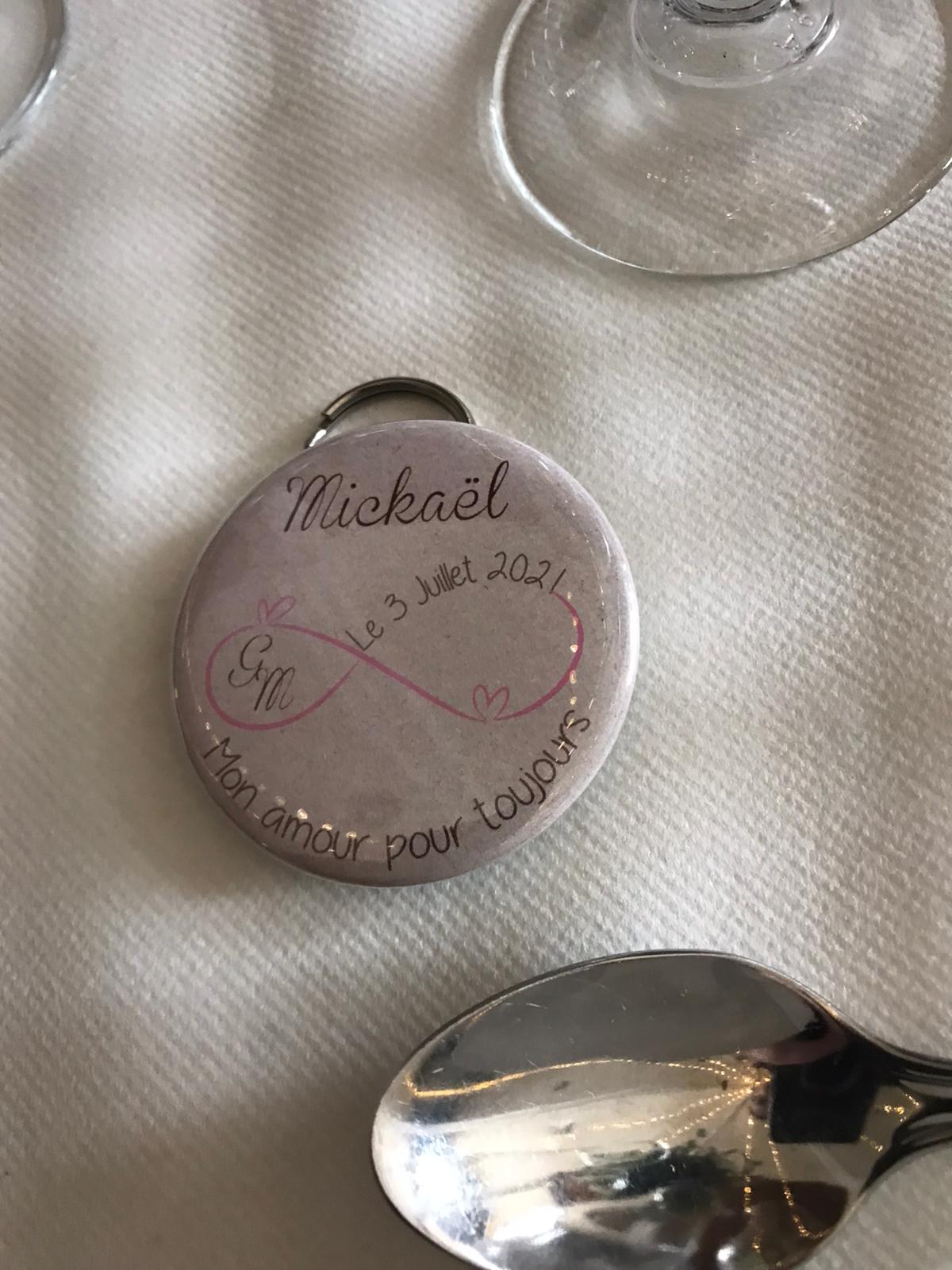 Mariage Salle L'Arc en Ciel cadeaux invités décapsuleurs personnalisé