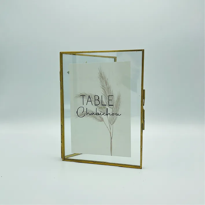 LOC 252 Menu Cadre livre avec fleurs.webp