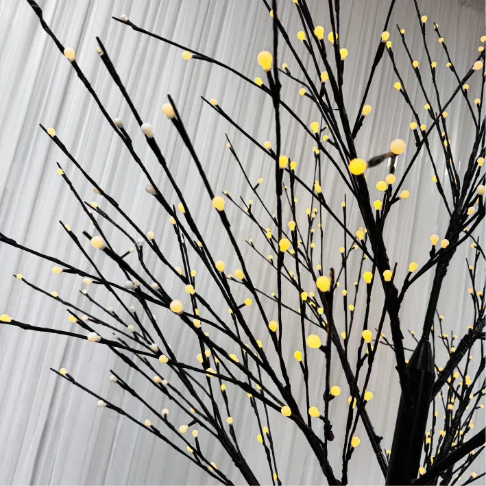 LOC 190 Arbre lumineux noir 2.webp