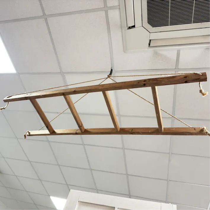 Suspension échelle bois