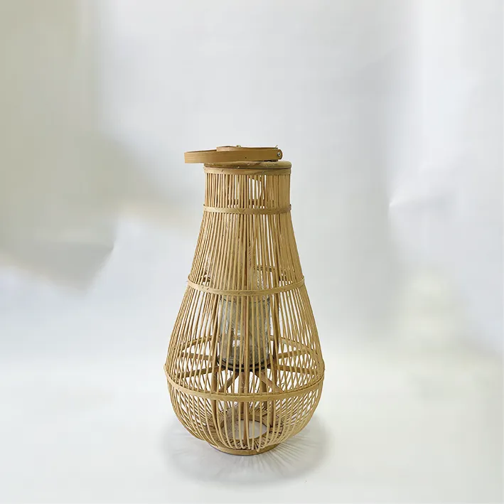 [LOC268] Lanterne en rotin