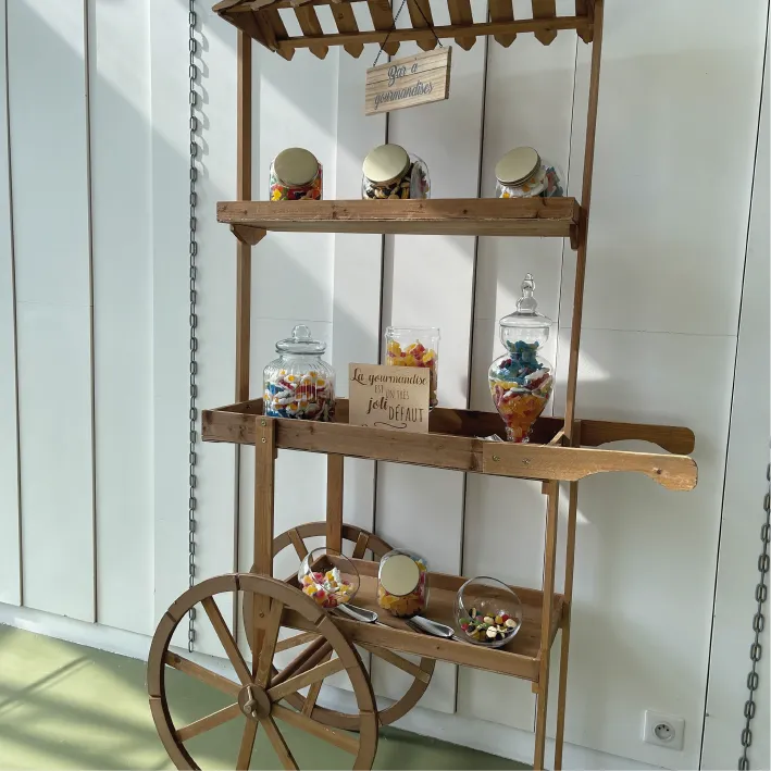 Candy bar "Charette" avec contenants