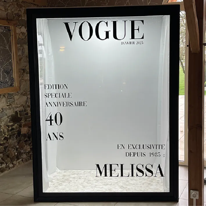 [LOC145] Box photo Vogue