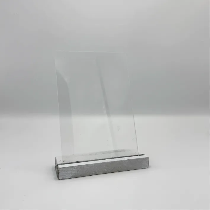 Plexi et socle en bois