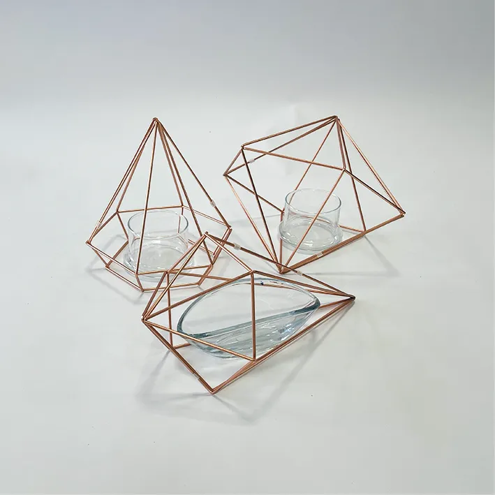 [LOC233-1] Vase géométrique (1)