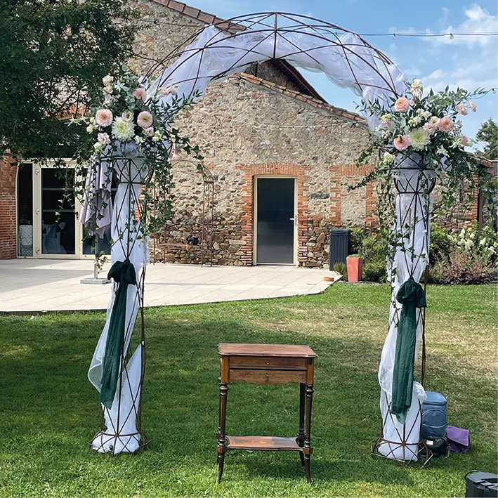 Décoration arche en métal